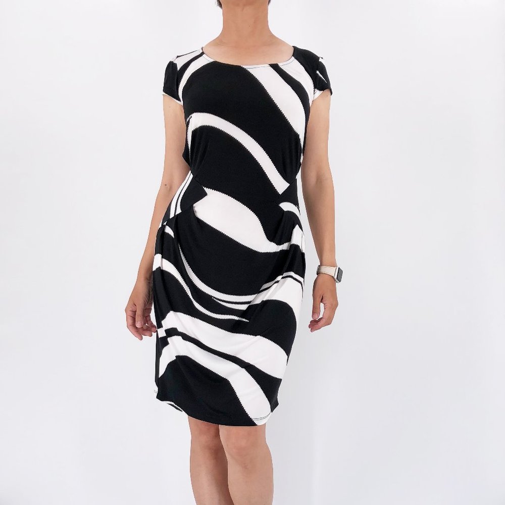 Loose Fit Sheath Dress Black & White Print